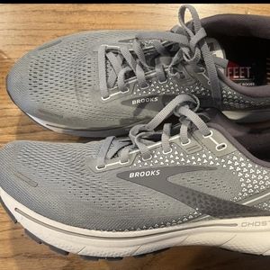 Brooks Ghost Size 12 Grey
